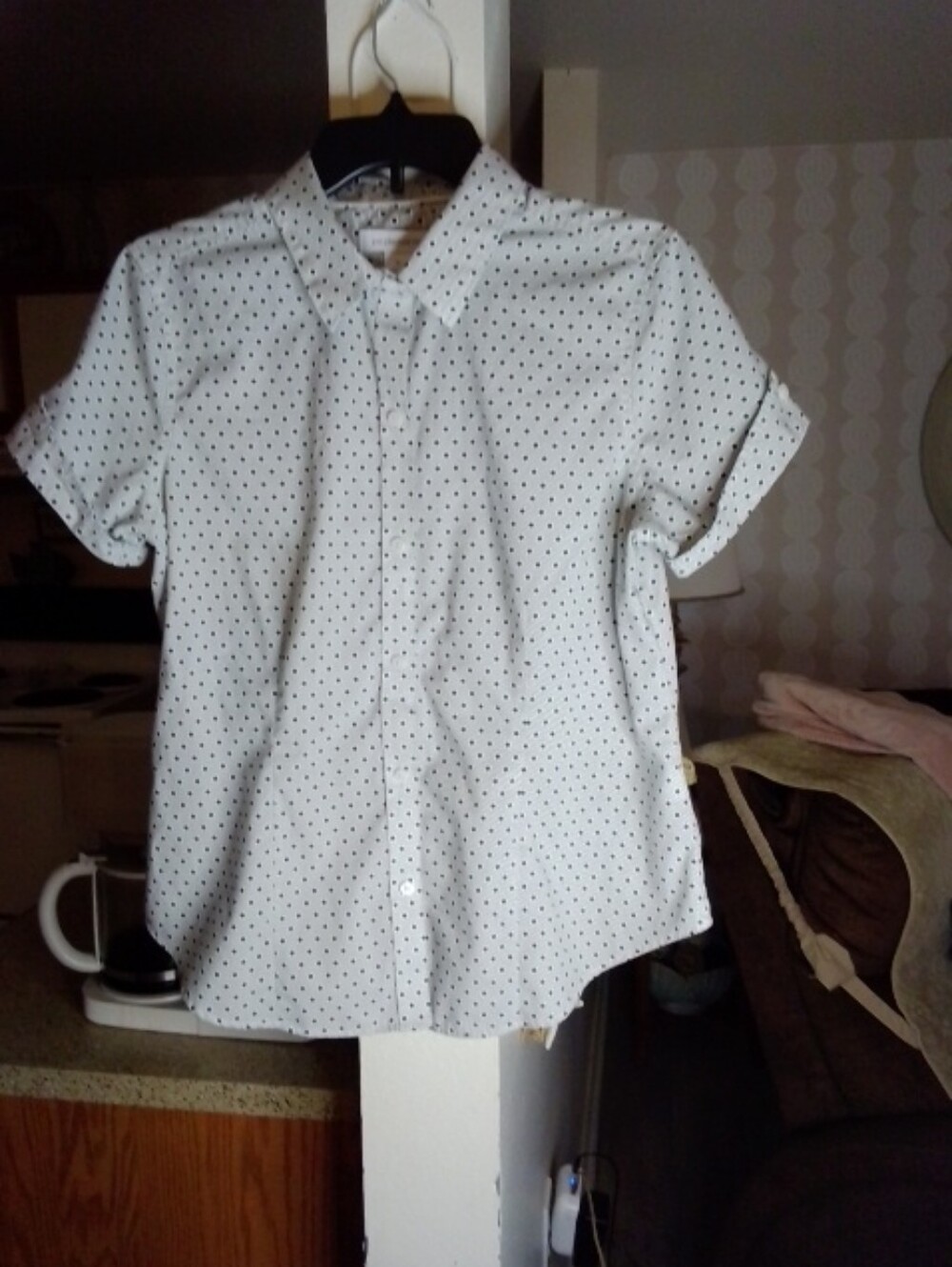 Liz Claiborne White Short-Sleeve Dot Print Button-Down Shirt, size M